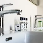 Madison Jean De Luz - Handwritten Collection Hotel 4*