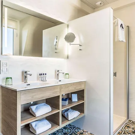 Madison Jean De Luz - Handwritten Collection Hotel