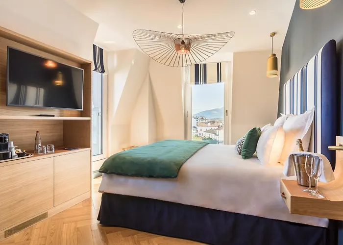 Madison Jean De Luz - Handwritten Collection Сен-Жан-де-Люз