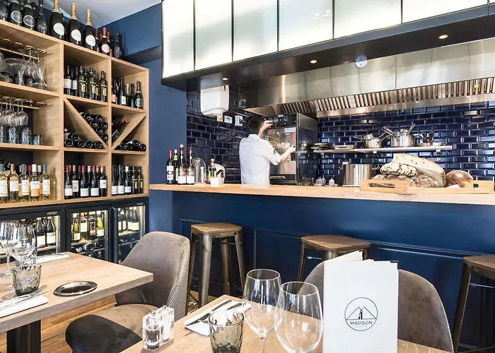 Madison Jean De Luz - Handwritten Collection 4* Сен-Жан-де-Люз