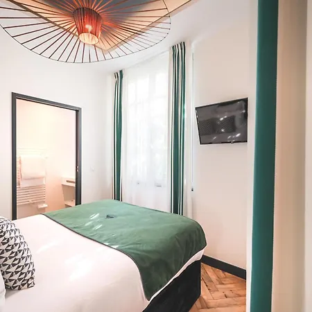 Hotel & Madison Jean De Luz