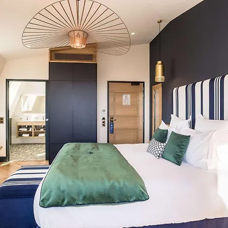 Madison Jean De Luz - Handwritten Collection Hotel