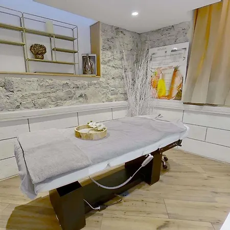 Madison Jean De Luz - Handwritten Collection 4*