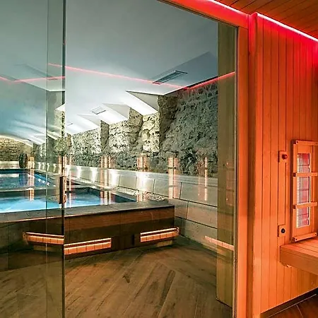 Madison Jean De Luz - Handwritten Collection 4* Saint-Jean-de-Luz