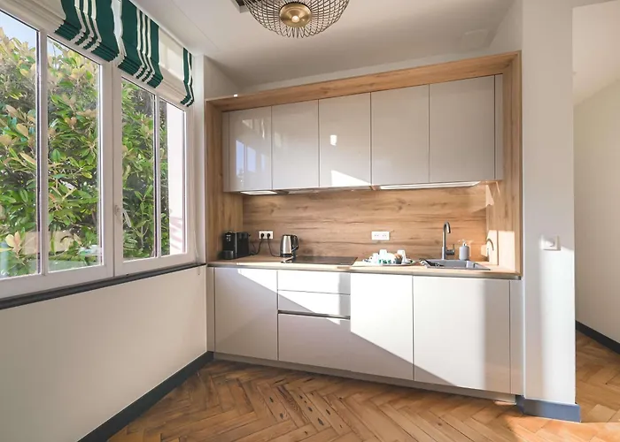 Madison Jean De Luz - Handwritten Collection ホテル