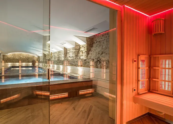 Madison Jean De Luz - Handwritten Collection Saint-Jean-de-Luz