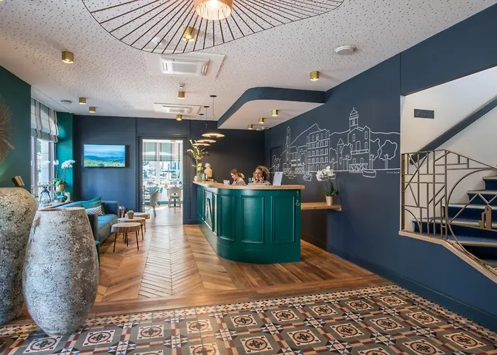 Madison Jean De Luz - Handwritten Collection Hotel