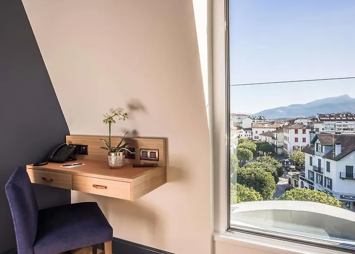 Madison Jean De Luz - Handwritten Collection 4* Saint-Jean-de-Luz